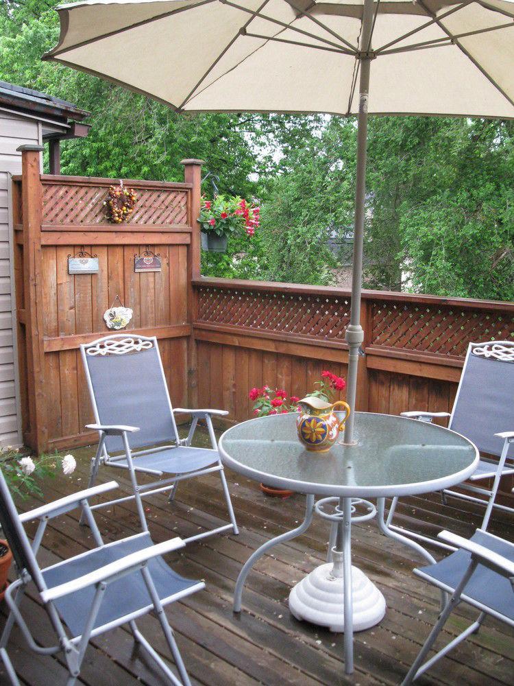 Rose Garden Bed And Breakfast Toronto Exterior photo